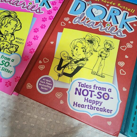 DORK DIARIES EUC SET OF 6 HARDBACK RACHEL RENE BOOK SERIES SET 0 - Picture 6 of 7